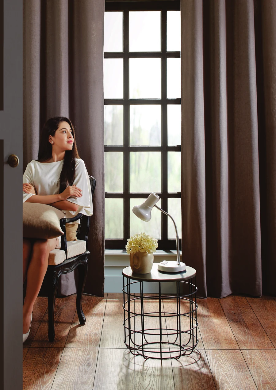 Royal, plain curtain by SJ